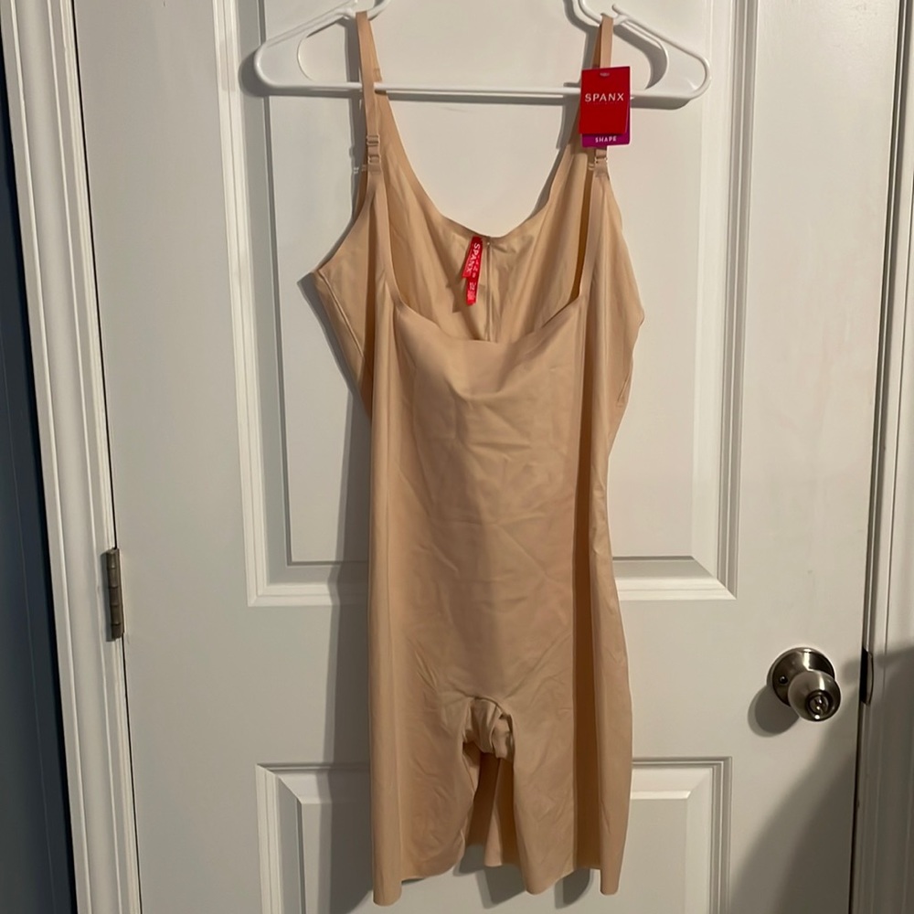 Spanx Open Bust Mid Thigh Bodysuit XL